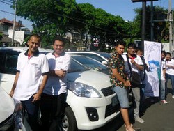White Car Community Berbagi dengan Anak Panti