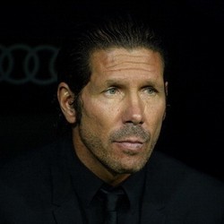 Sebut Barca dan Madrid Lebih Kuat, Simeone Tak Mau Bicarakan Gelar