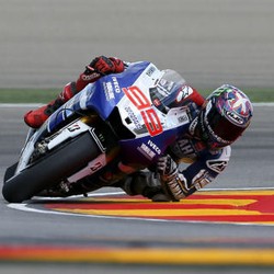 Lorenzo Akui Marquez Lebih Kencang