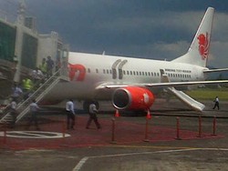 Lion Air Pintu Darurat Terbang Kembali, Penumpang Protes dan Adu Nyali
