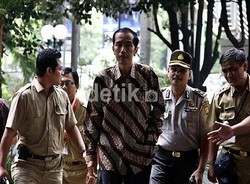 Jokowi Menjawab Prabowo Soal Survei Bayaran