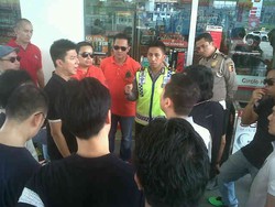 Ini Penampakan Pengemudi Mobil Sport yang Diberi Pengarahan Polisi