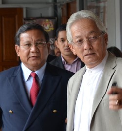 Prabowo, Rieke Dkk Penuhi Ruang Sidang Putusan Sela Wilfrida