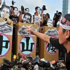 Ribuan Demonstran Desak Presiden Taiwan Mundur
