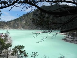 Liburan Hemat ke Kawah putih