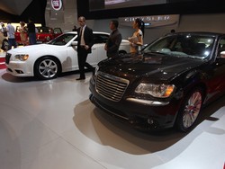 Garansindo Jual 295 Unit Kendaraan di IIMS