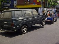 Mobil Mangkrak 4 Tahun di Jalan Wuni Diderek Dishub