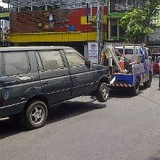 Mobil Mangkrak 4 Tahun di Jalan Wuni Diderek Dishub