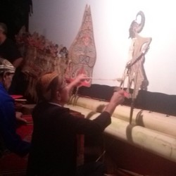 Hibur Warga Balikpapan, Dahlan Iskan Jadi Dalang Dadakan