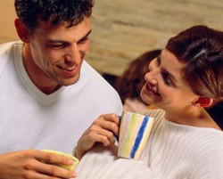 Mengatasi Rasa Malu Berada di Dekat Pria Incaran