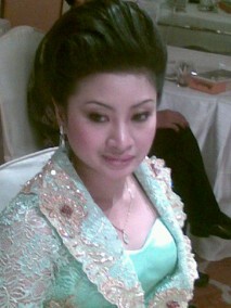 Holly Angela Diduga Dipukul Besi Berukuran 50 Cm