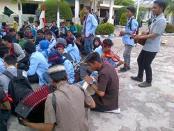 Bubarkan Diri, Mahasiswa Menggerutu karena Tak Ditemui Pimpinan PLN Riau