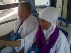 Kesetiaan Nenek Asrori Menjadi Lentera Suami Tercinta di Masjidil Haram