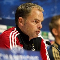 De Boer Waspadai Balotelli