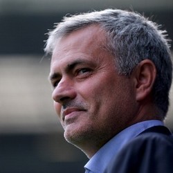 Ditanya Soal De Bruyne, Mourinho Walkout dari Konferensi Pers