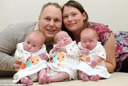 Ibu Ini Sukses Lahirkan Kembar Tiga Identik yang Super Langka
