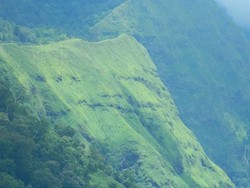 Wisata Komplit di Jombang, Dari Gudang Senjata Sampai Candi