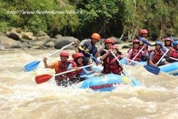 Saatnya Basah-basahan di Sungai Serayu