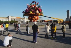 China Bikin Monumen Vas Buah Rp 1 M di Beijing, Warga Protes