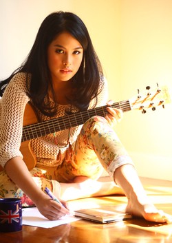 Maudy Ayunda