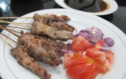 Sate Kambing Tegal, Balibul atau Batibul Sama Empuknya