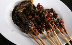  Sate Keong, Kenyal Enak dan Bergizi!