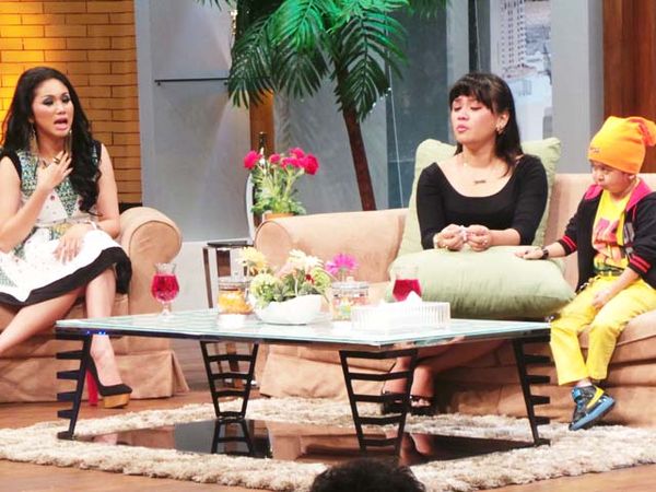 Ketika Daus Mini Bertemu Istri dan Selingkuhannya