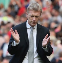 Gary Neville Yakin MU Akan Beri Moyes Waktu