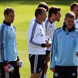 Dortmund Nilai Pemain Bayern Diistimewakan di Timnas, Bierhoff Membantah