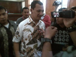 Bupati Mandailing Natal Diadili dalam Kasus Dugaan Suap Rp 1 Miliar