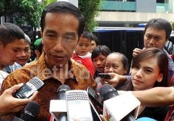 Jokowi: Kalau Bukan Kita yang Menghargai Batik, Siapa Lagi?