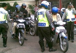 Razia Lawan Arus, Belasan Pelajar Ditilang