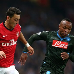 Arsenal Bekuk Napoli 2-0