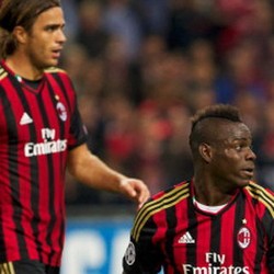 Terkait Penalti Milan, De Boer Cibir Balotelli