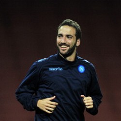 Absennya Higuain Bukan Penyebab Kekalahan Napoli