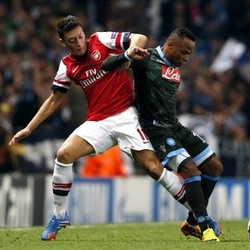 Suporter Beratribut Napoli Bikin Rusuh Sebelum Laga Melawan Arsenal