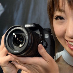 Masuk Indonesia, Canon EOS 70D Dihargai Rp 12 Juta