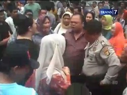 Pentil Dicabut, Seorang Ibu Maki Petugas