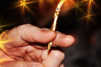 Inilah Rokok Termahal di Dunia, Pakai Lintingan Kertas Emas 24 Karat