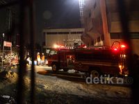Gardu Induk PLN di Cawang Terbakar