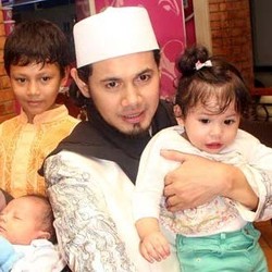 Ustad Guntur Bumi Kurban 99 Ekor Sapi