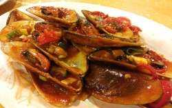 Pondok Mutiara 68: Kenyal Gurih Kerang Hijau Berbalut Saus Thai 