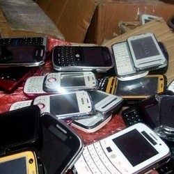 Rencana Smartphone Kena Pajak Barang Mewah Ditunda