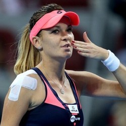 Radwanska Melenggang ke Babak Ketiga