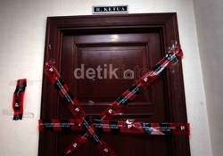 Selain Ruangan Akil, KPK Juga Geledah Ruangan Kepaniteraan