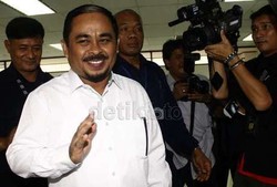 Sembuh dari Wasir, Luthfi Hasan Kembali Jalani Sidang di Tipikor
