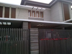 KPK Geledah Rumah Mewah Suami Airin di Jl Denpasar