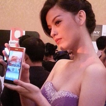 Si Cantik dan Xperia Z1, Kombinasi Sempurna!