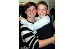 Jaga Adik yang Berkebutuhan Khusus, Remaja 16 Tahun Ini Jatuh ke Tebing