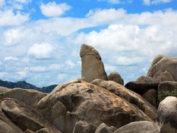 Aneh Tapi Nyata, Ada Batu Penis & Vagina di Thailand